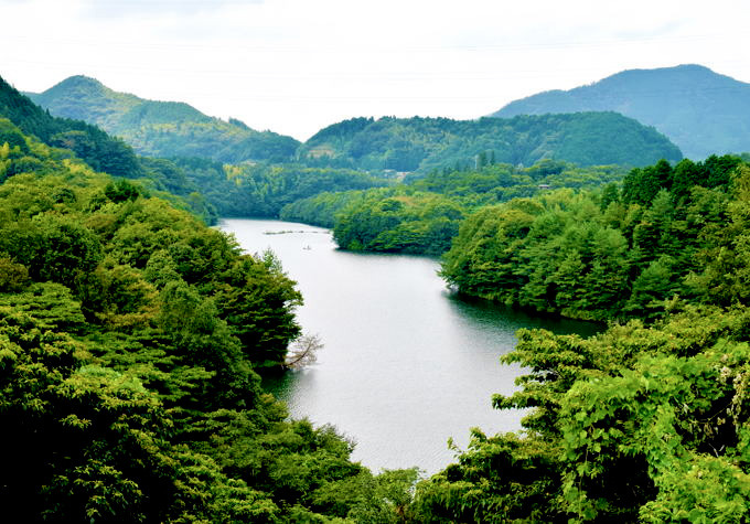 弥栄湖